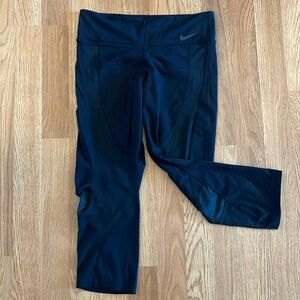 Nike Dri-Fit Women’s Capri Running Legging